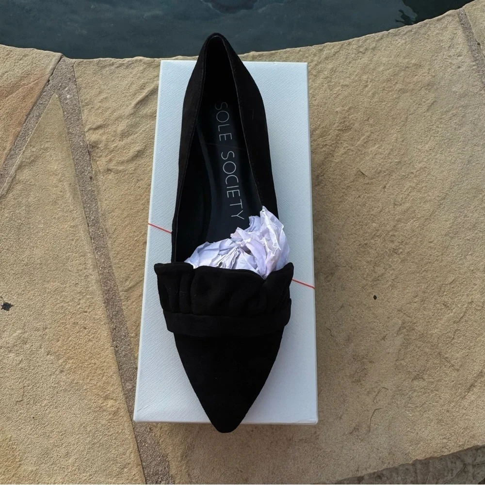 Sole Society SO-Kamber Black Suede Flats with Ruffle Detail size 9